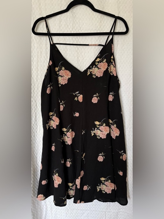 Lush Dresses & Skirts - Lush Black Floral Mini Dress Women’s XL Flowy Strappy Swing